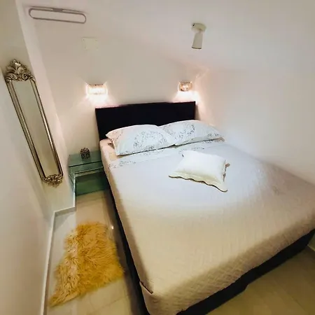 Charming Studio Mari In Centre Lägenhet Split